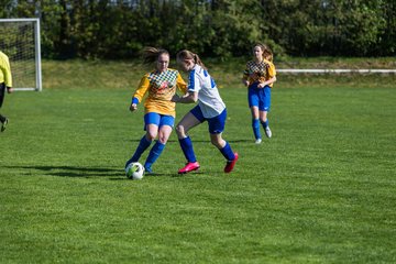 Bild 20 - B-Juniorinnen Bramstedter TS - SSV Hennstedt : Ergebnis: 3:7